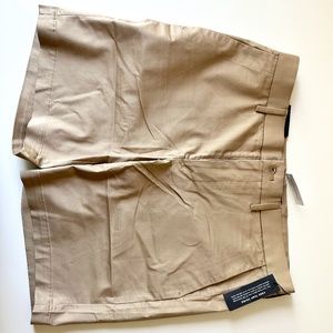 Banana Republic Men's 9" CORE TEMP SHORT